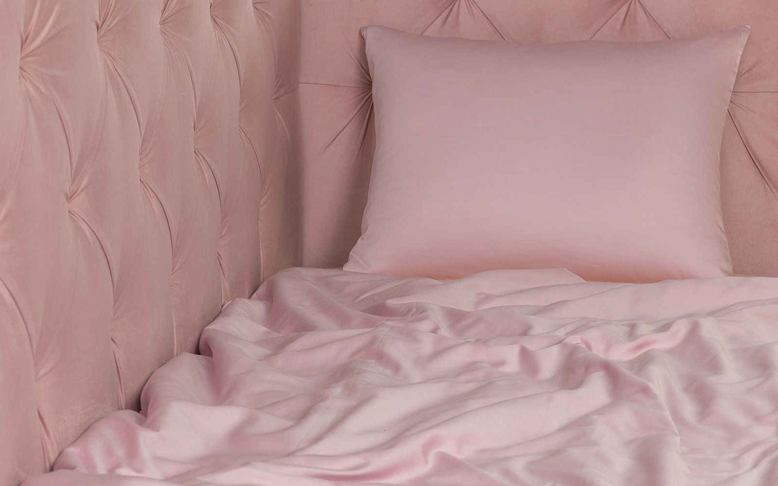 Camilla Pro bed in a bedroom interior, view 2