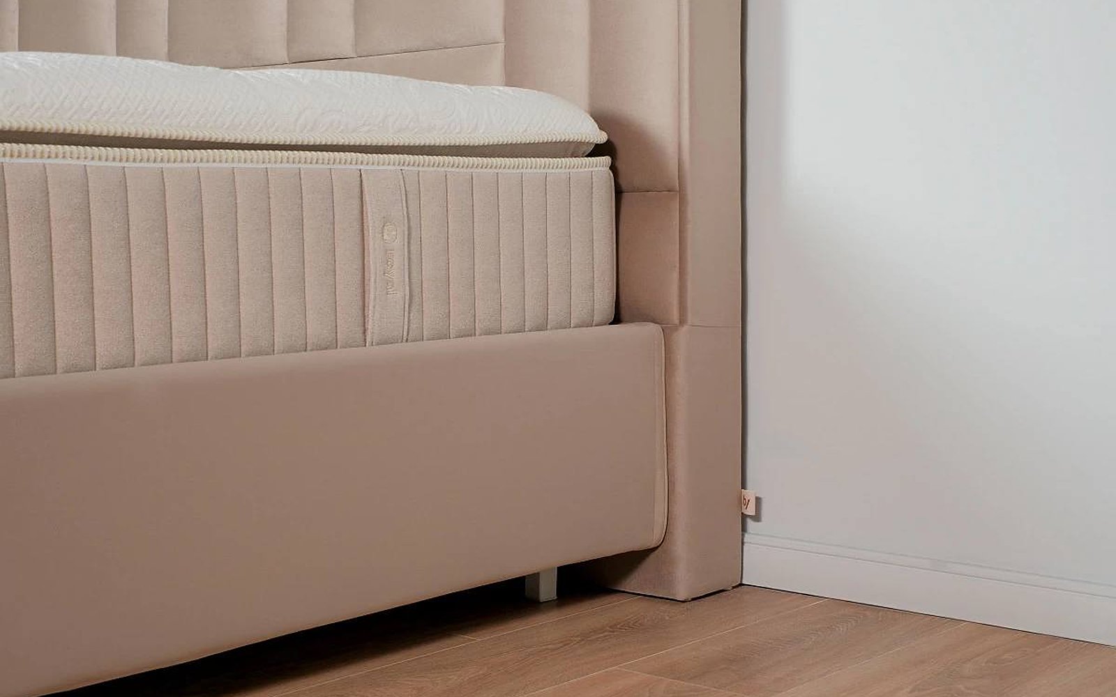 Catarina bed in a bedroom interior, view 4