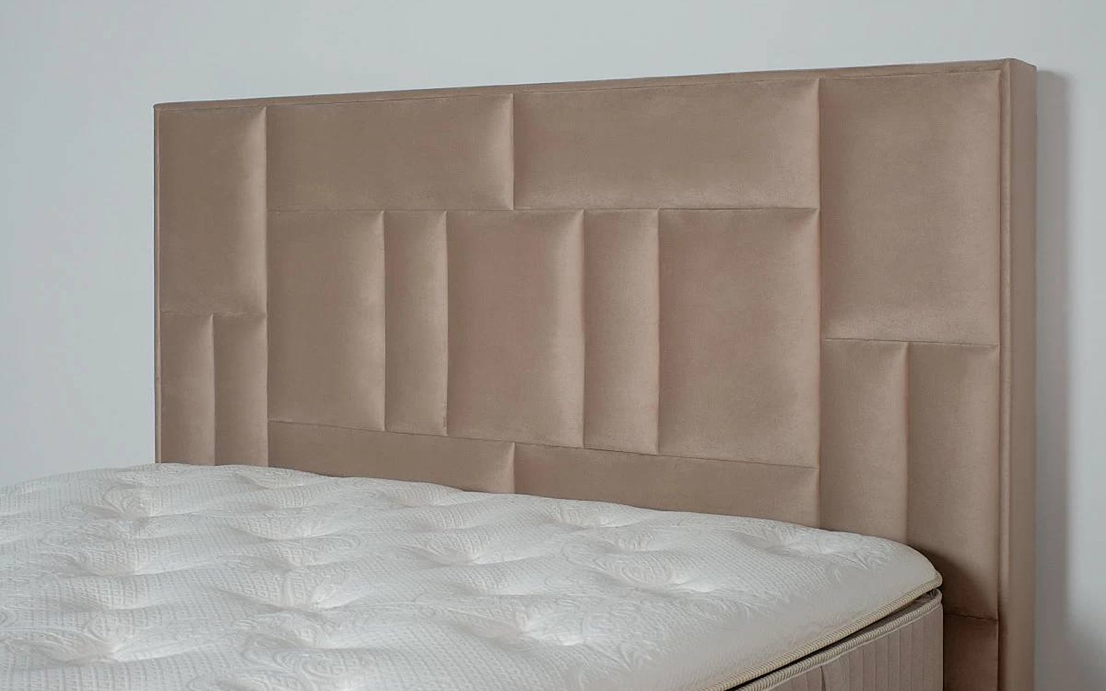 Catarina bed in a bedroom interior, view 6