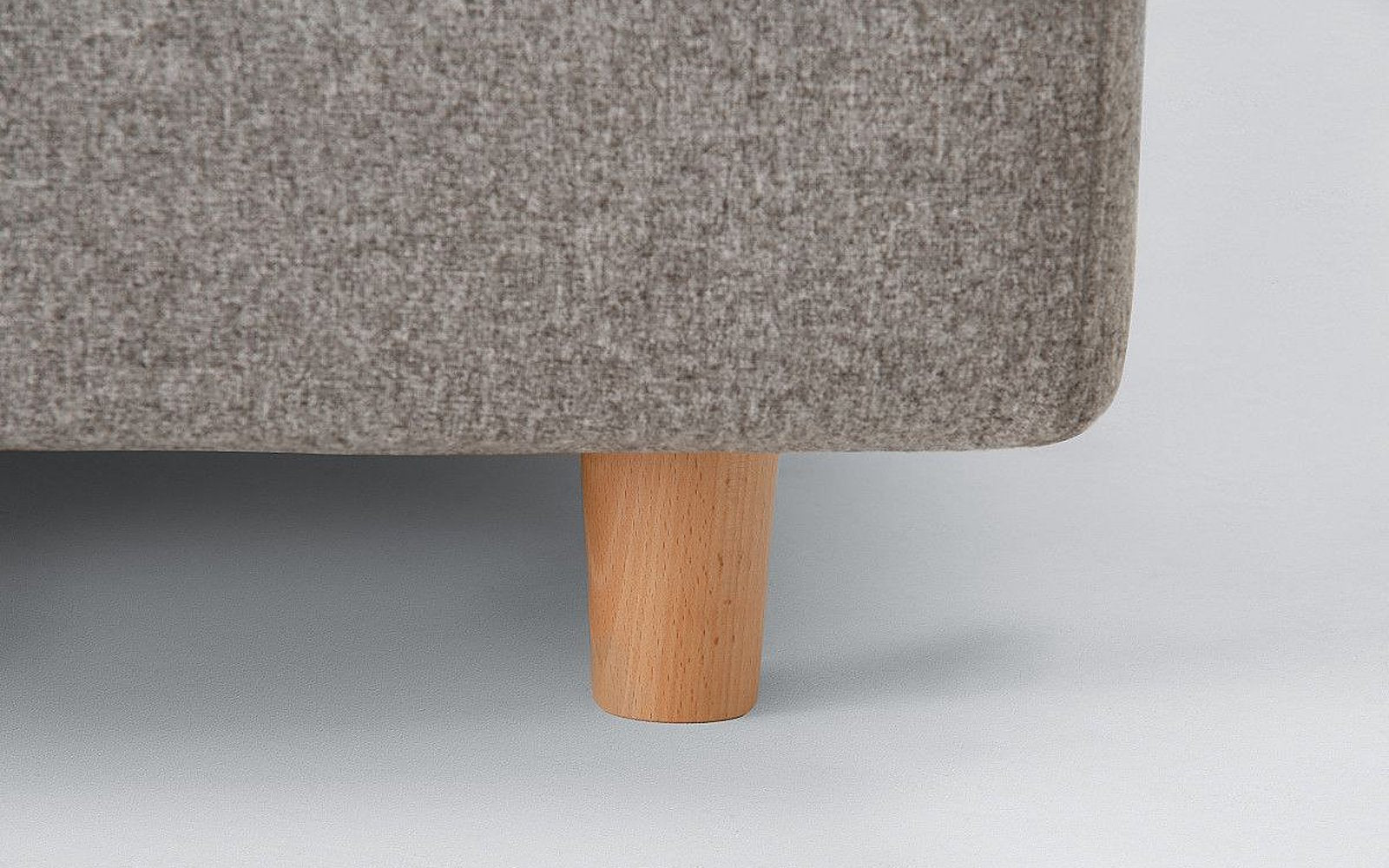 Favorit bed in a bedroom interior, view 10