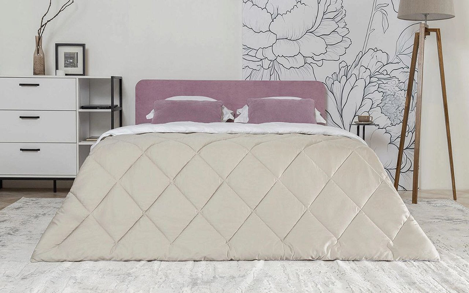 Cloud Duo duvet in a bedroom interior, view 1
