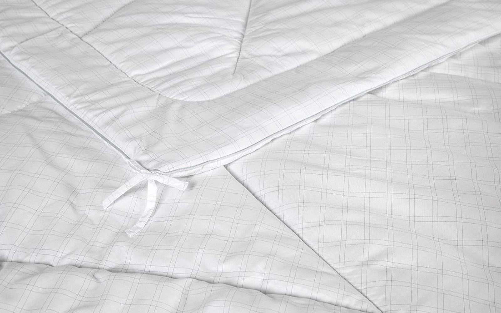 Cooling Sensation duvet in a bedroom interior, view 1