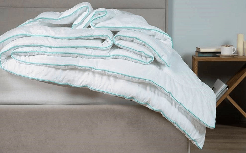 Fenix duvet in a bedroom interior, view 1