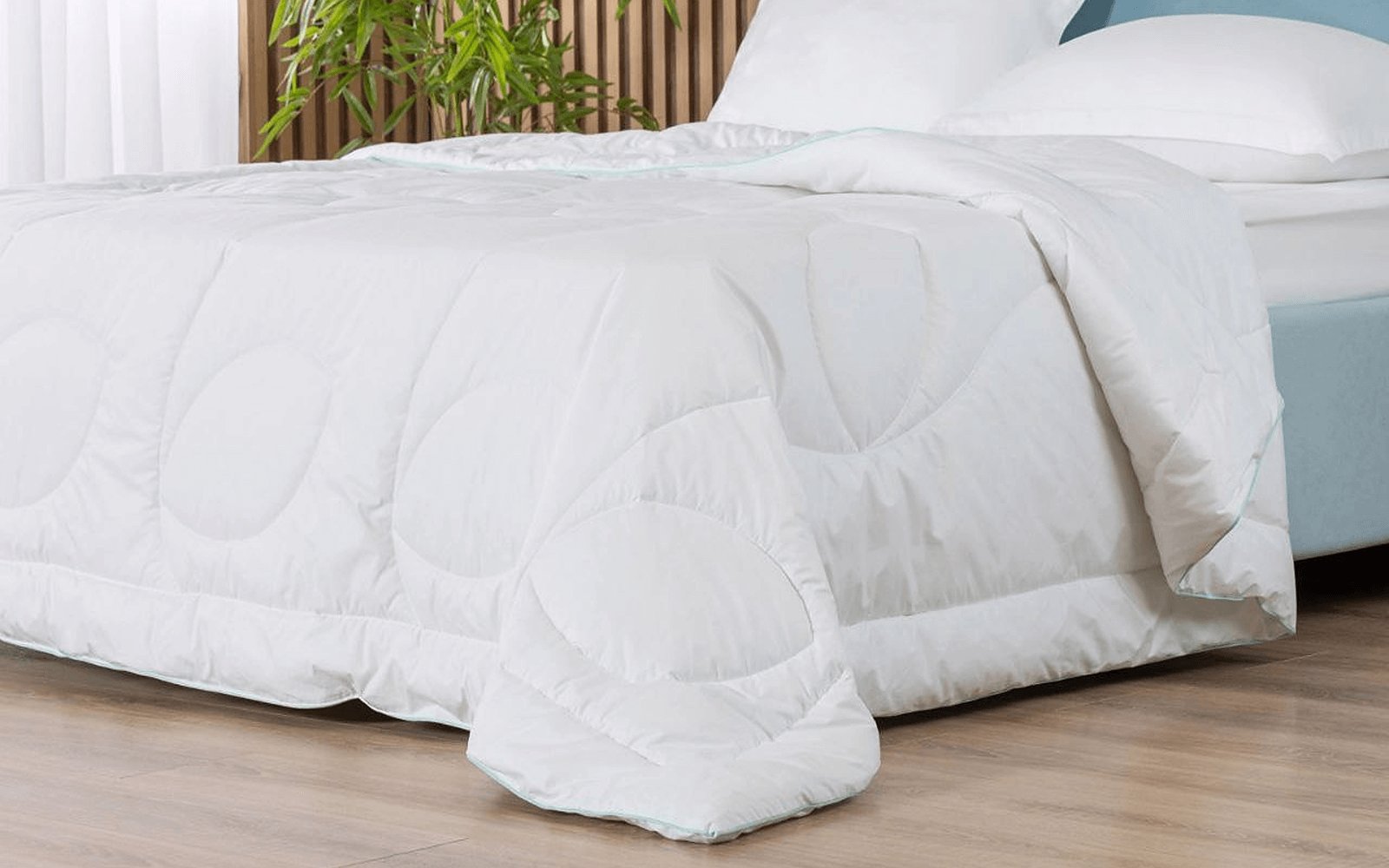 Freshly duvet in a bedroom interior, view 5