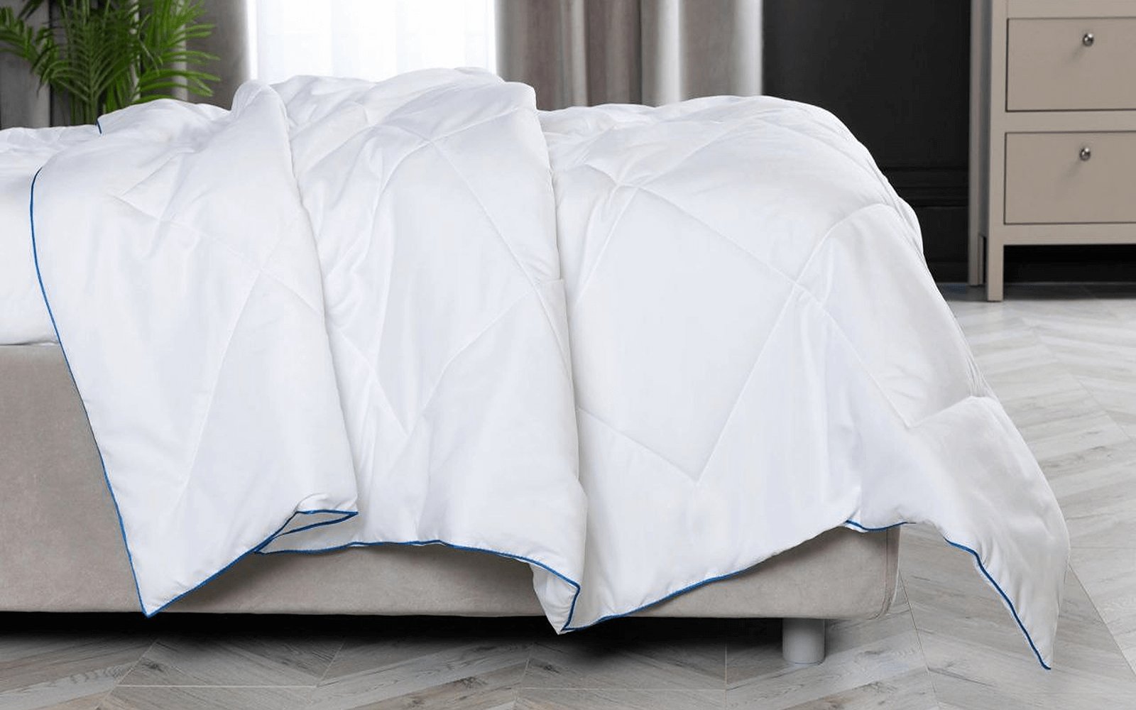 Natural Dream duvet in a bedroom interior, view 2