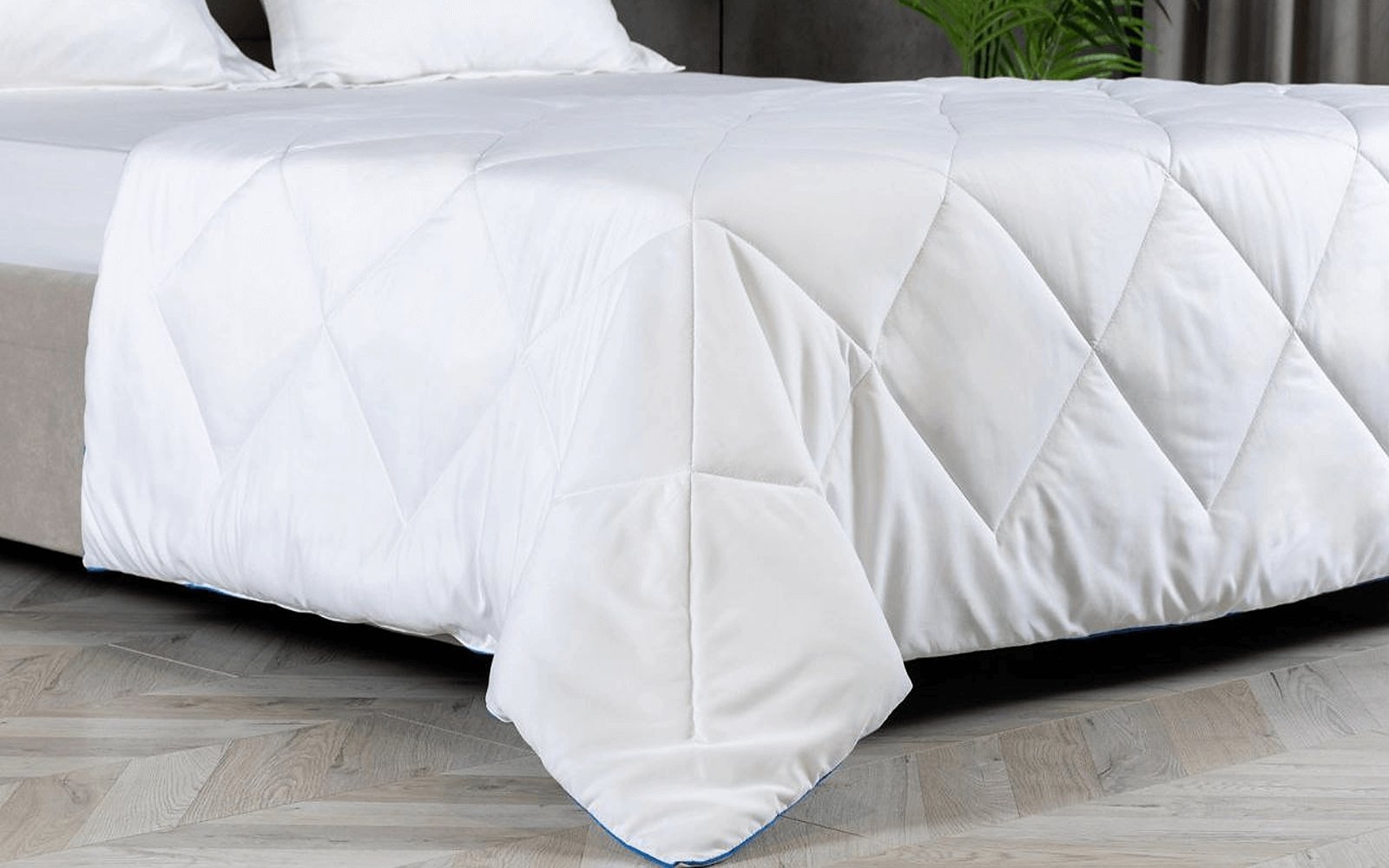 Natural Dream duvet in a bedroom interior, view 3