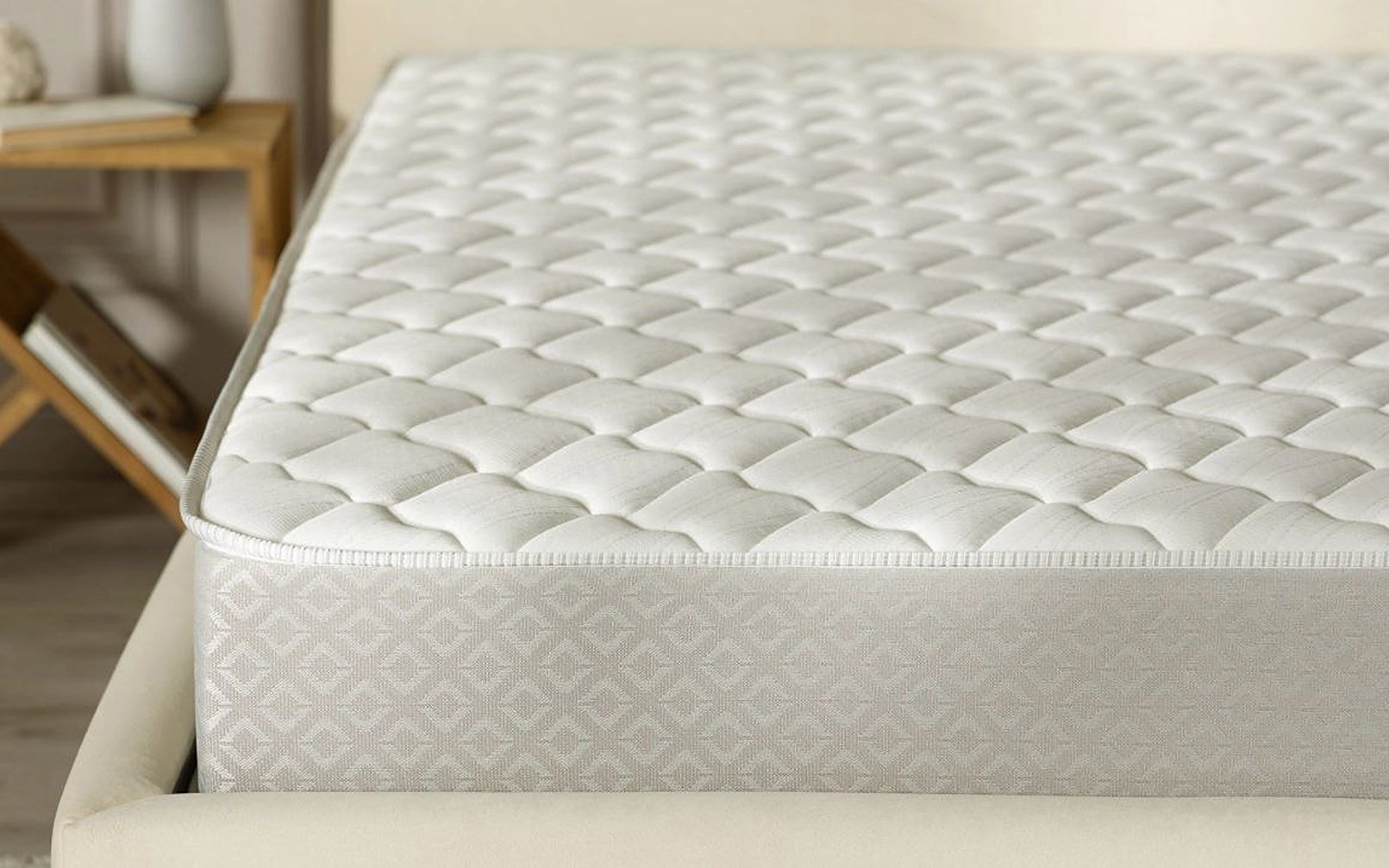 Classic Brilliant Duo mattress with Extra Nova bed set in a bedroom interior, view 1