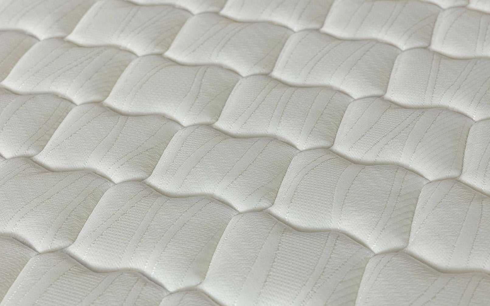 Classic Brilliant Duo mattress with Extra Nova bed set, product photo on white background, view 1