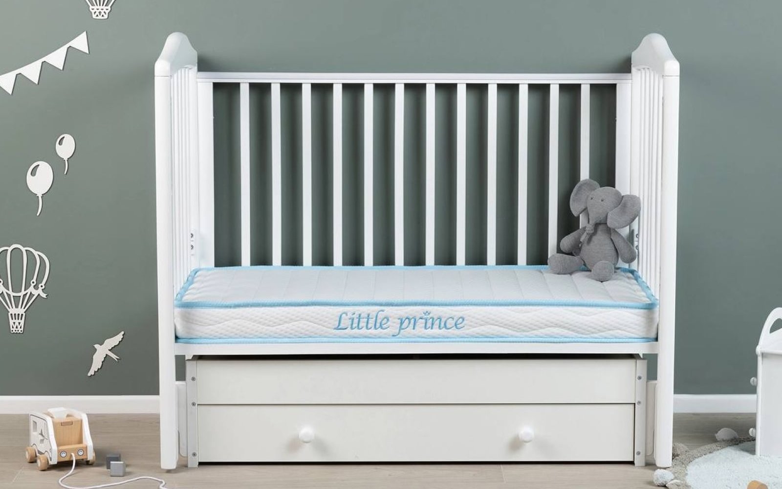 Kids Little Prince mattress in a bedroom interior, view 1
