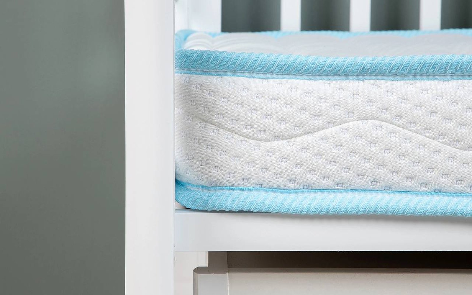 Kids Little Prince mattress in a bedroom interior, view 2