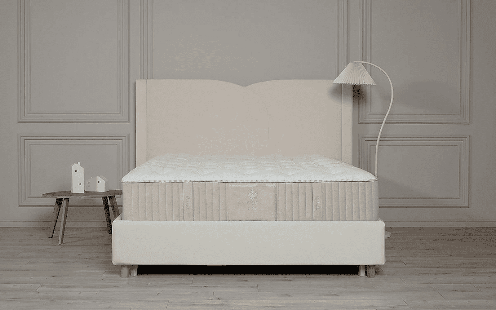 MATTRESS EXP ROYAL TITLE