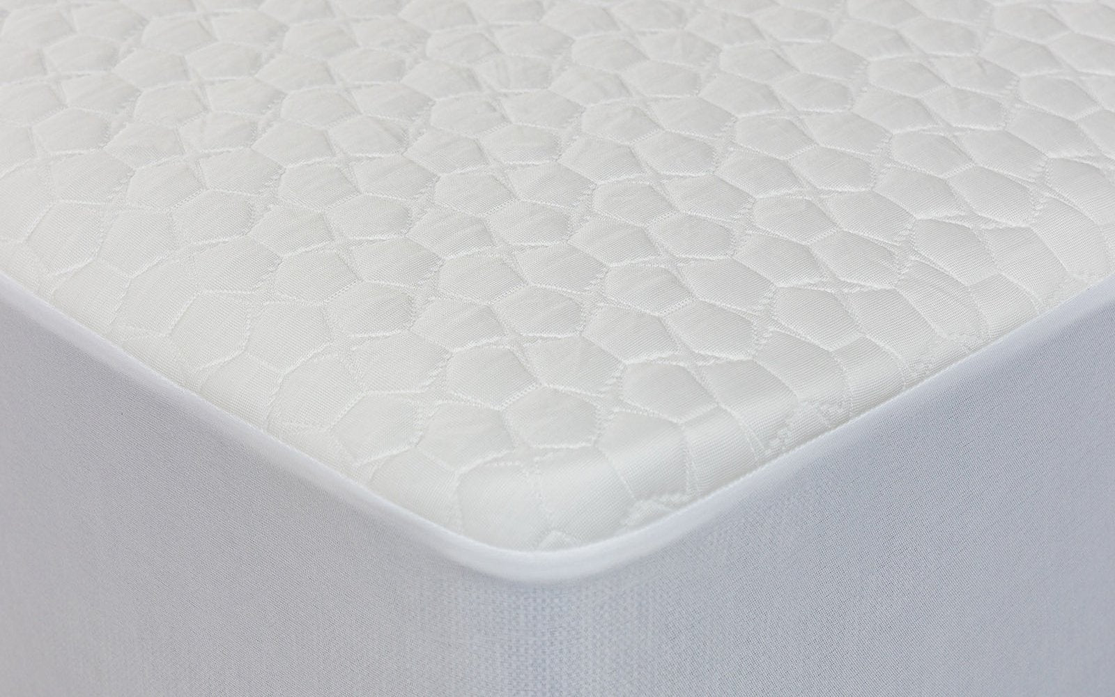 Arctic Plus mattress protector, product photo on white background, view 1