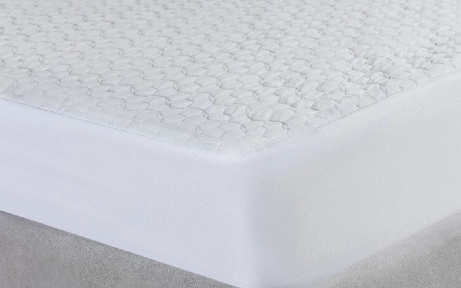 Arctic Plus mattress protector, product photo on white background, view 3