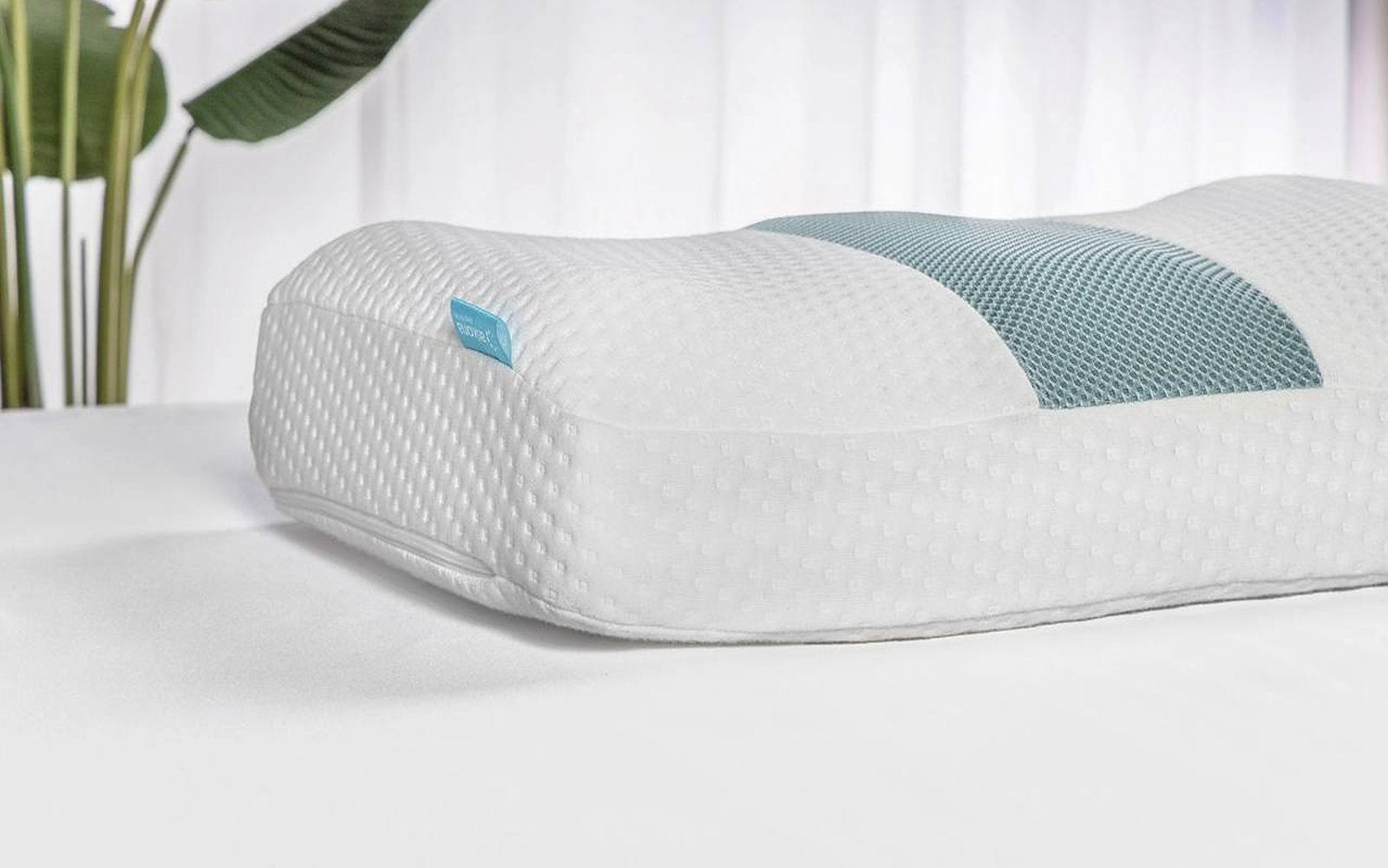 Stopsnoring pillow, product photo on white background, view 1