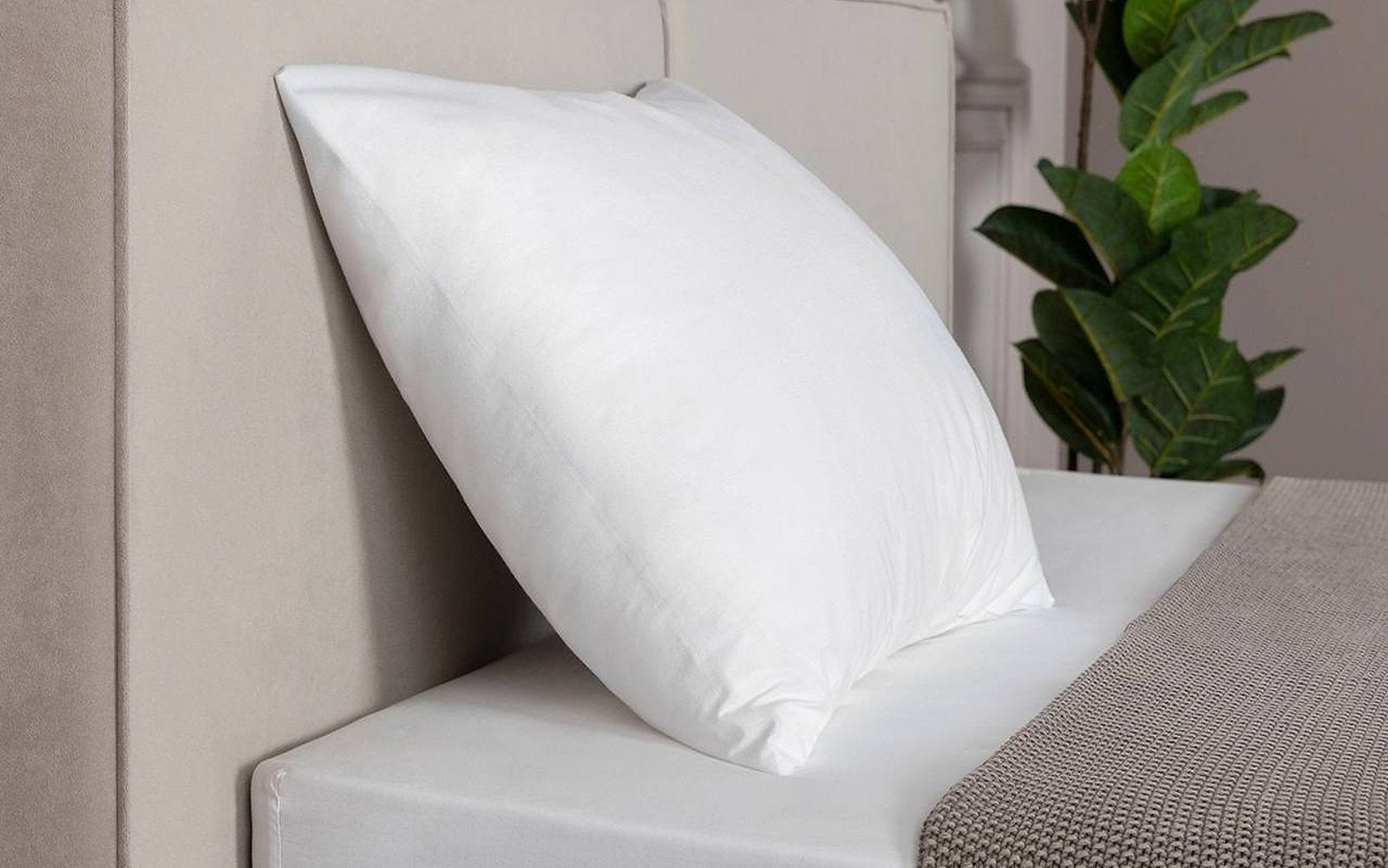 Simple pillow protector in a bedroom interior, view 3